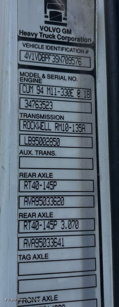 image for item LD9954 1995 White GMC WCA feed delivery truck