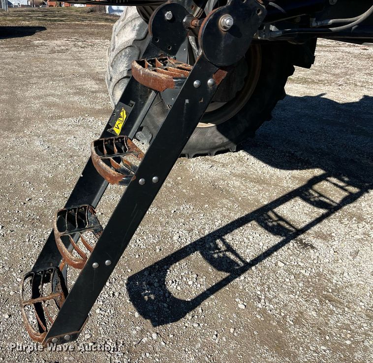 image for item LD9960 2013 RoGator RG1100 applicator 