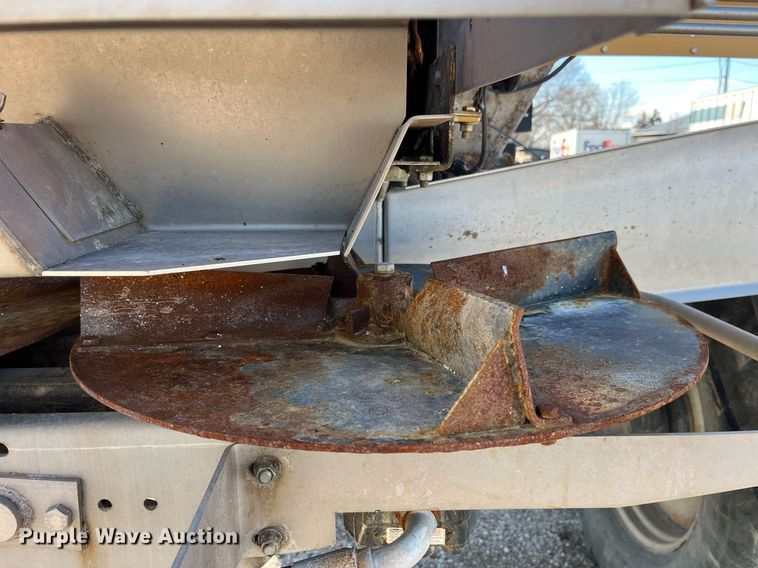 image for item LD9960 2013 RoGator RG1100 applicator 