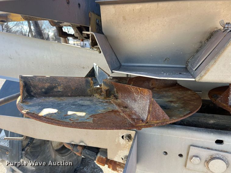 image for item LD9960 2013 RoGator RG1100 applicator 