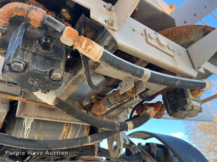 image for item LD9960 2013 RoGator RG1100 applicator 