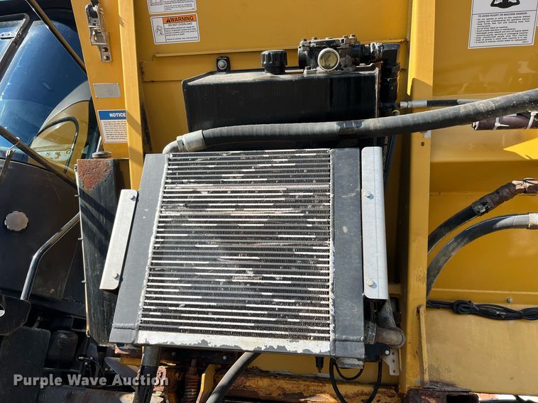 image for item LD9960 2013 RoGator RG1100 applicator 