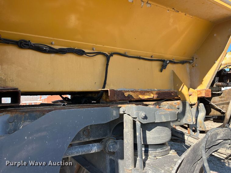 image for item LD9960 2013 RoGator RG1100 applicator 