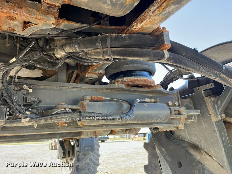 image for item LD9960 2013 RoGator RG1100 applicator 