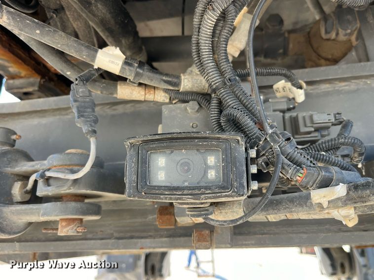 image for item LD9960 2013 RoGator RG1100 applicator 