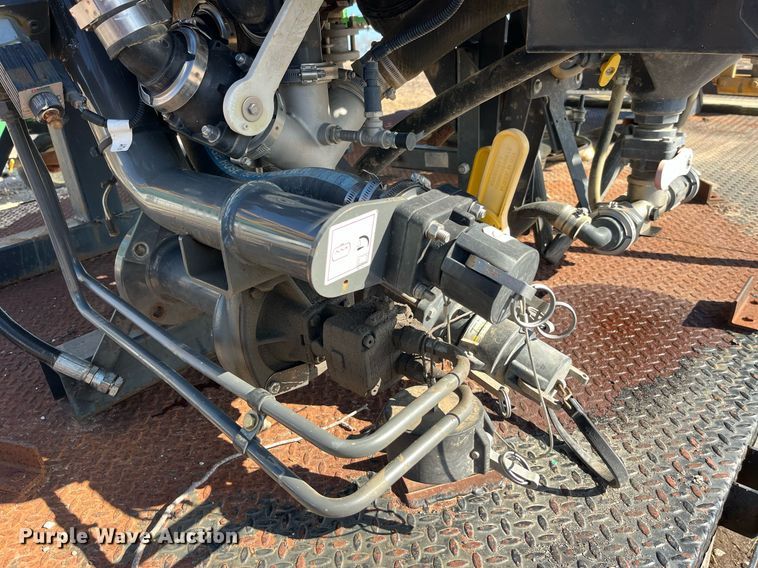 image for item LD9960 2013 RoGator RG1100 applicator 