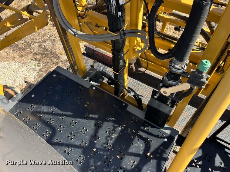 image for item LD9960 2013 RoGator RG1100 applicator 