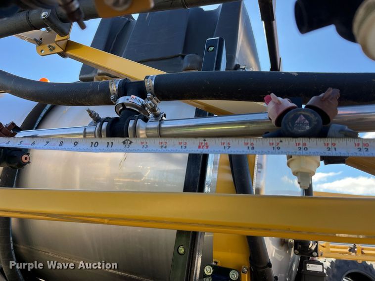 image for item LD9960 2013 RoGator RG1100 applicator 