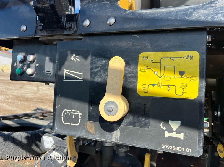 image for item LD9960 2013 RoGator RG1100 applicator 