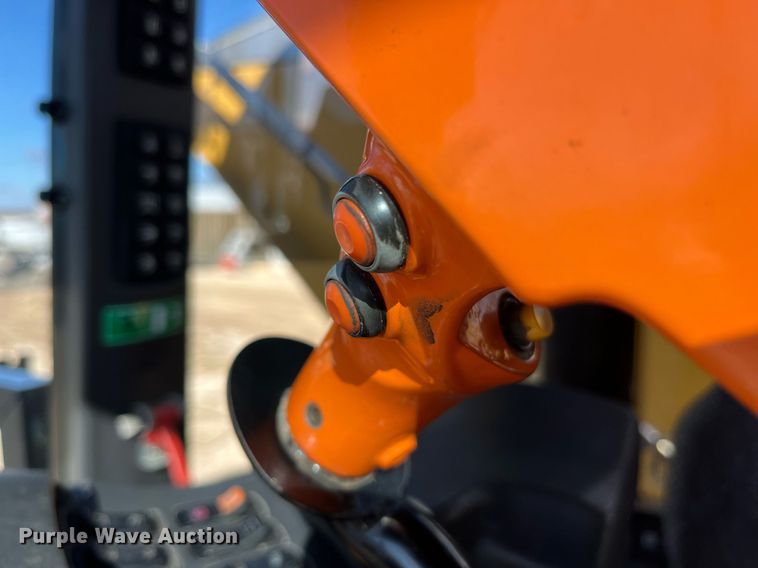 image for item LD9960 2013 RoGator RG1100 applicator 