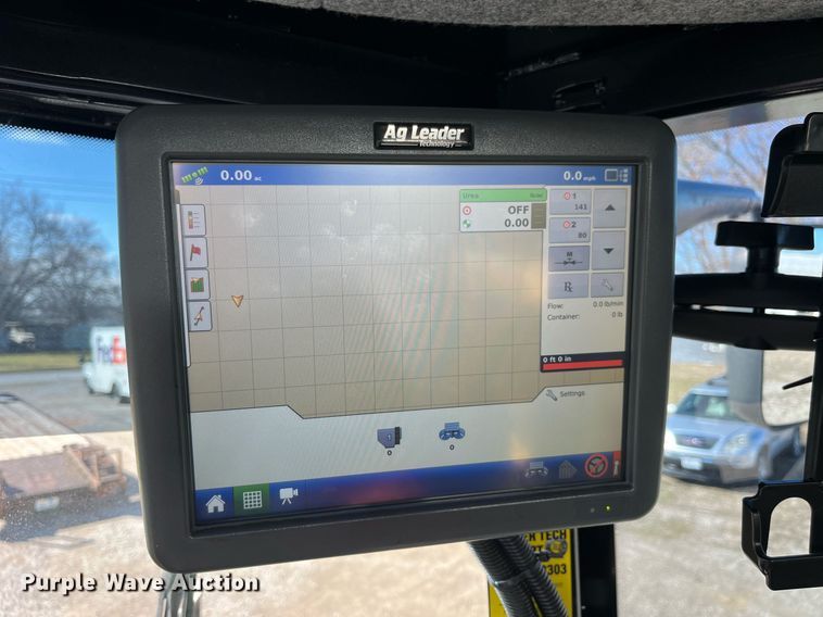 image for item LD9960 2013 RoGator RG1100 applicator 