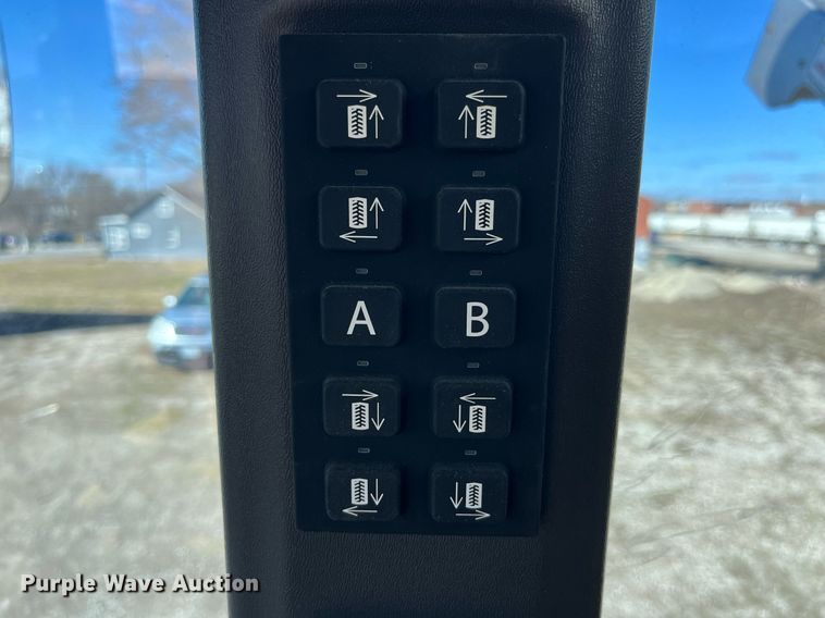 image for item LD9960 2013 RoGator RG1100 applicator 