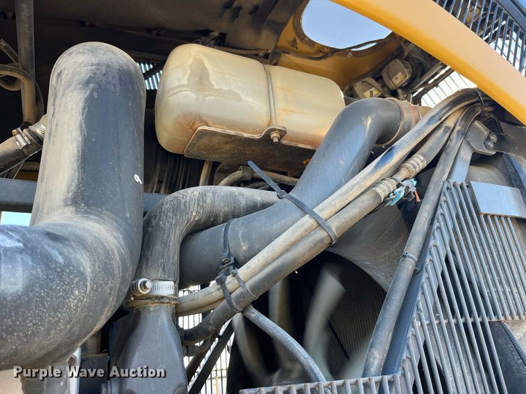 image for item LD9960 2013 RoGator RG1100 applicator 