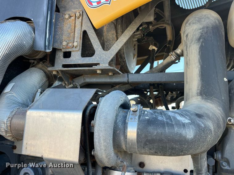 image for item LD9960 2013 RoGator RG1100 applicator 