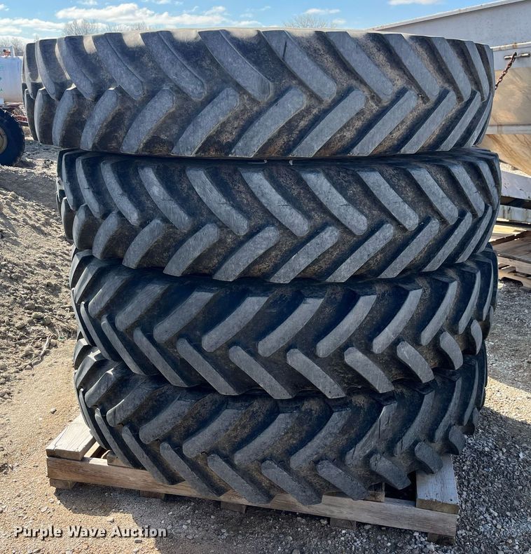 image for item LD9960 2013 RoGator RG1100 applicator 