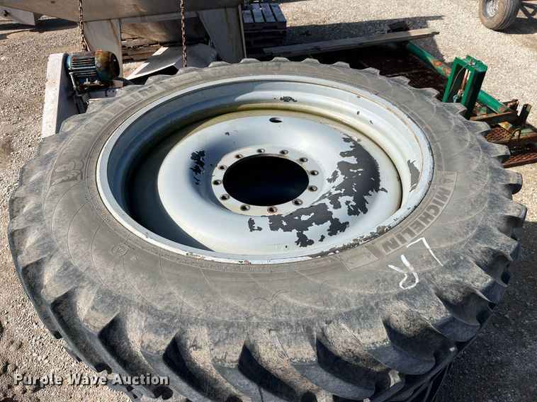 image for item LD9960 2013 RoGator RG1100 applicator 