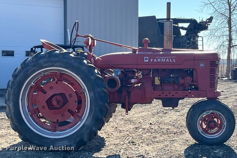 image for item LD9973 1951 International Harvester H tractor