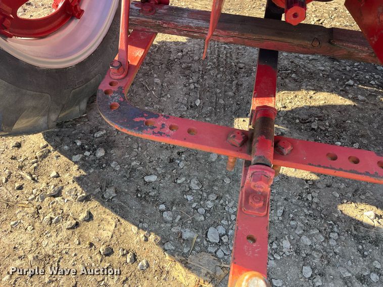 image for item LD9973 1951 International Harvester H tractor