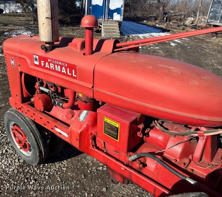 image for item LD9973 1951 International Harvester H tractor