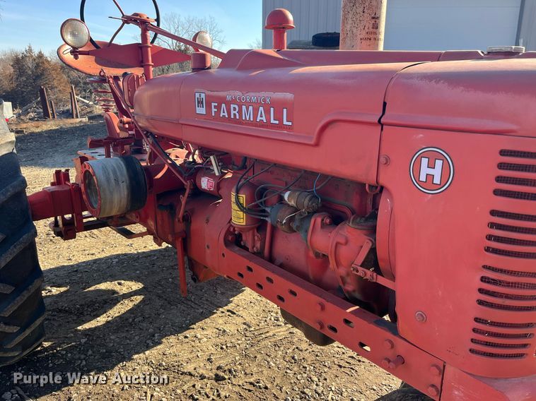 image for item LD9973 1951 International Harvester H tractor