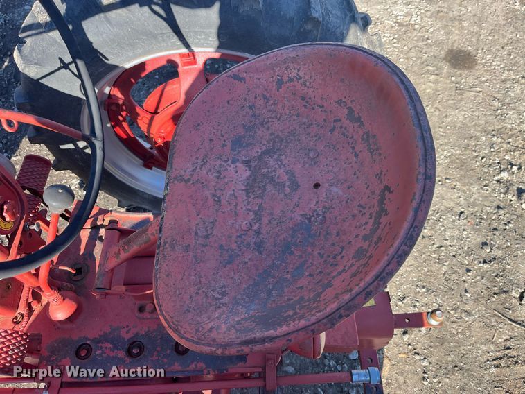 image for item LD9973 1951 International Harvester H tractor