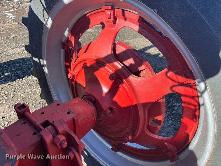 image for item LD9973 1951 International Harvester H tractor