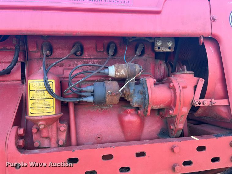 image for item LD9973 1951 International Harvester H tractor