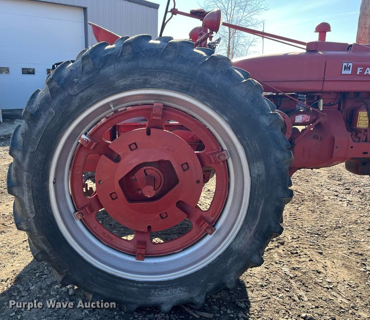 image for item LD9973 1951 International Harvester H tractor