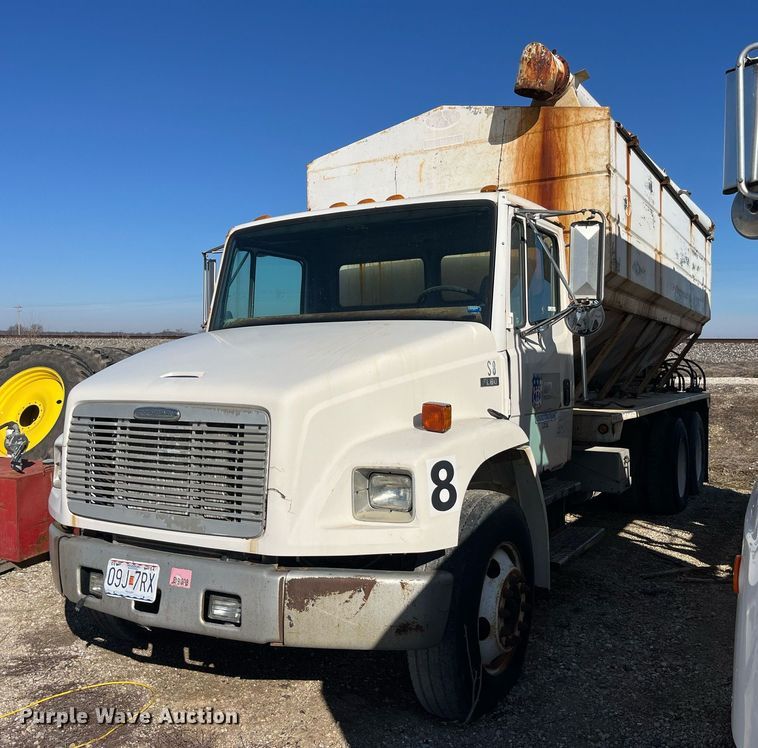 image for item LD9984 2002 Freightliner  FL80 fertilizer delivery truck