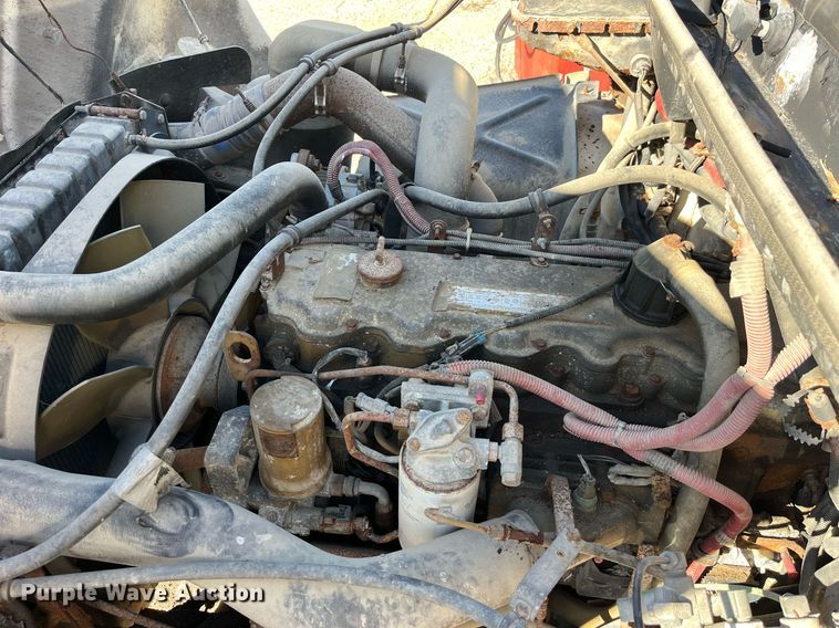 image for item LD9984 2002 Freightliner  FL80 fertilizer delivery truck