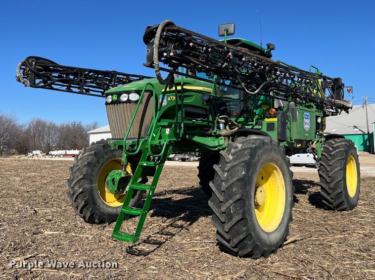 image for item LD9986 2010 John Deere 4730 sprayer