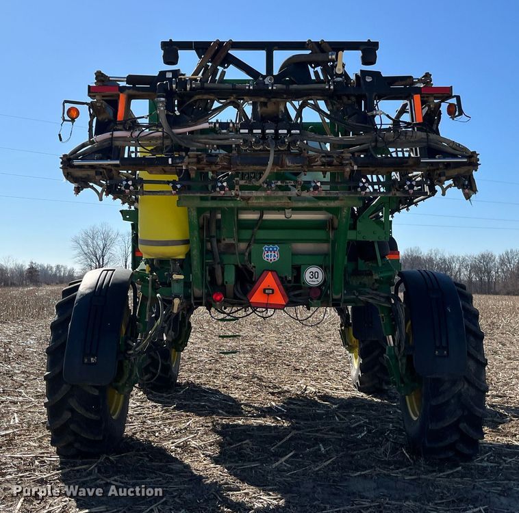 image for item LD9986 2010 John Deere 4730 sprayer