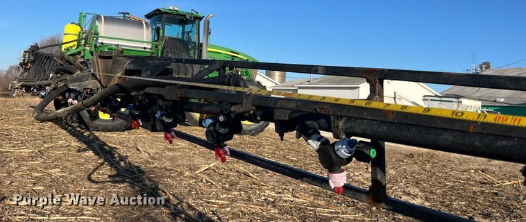 image for item LD9986 2010 John Deere 4730 sprayer