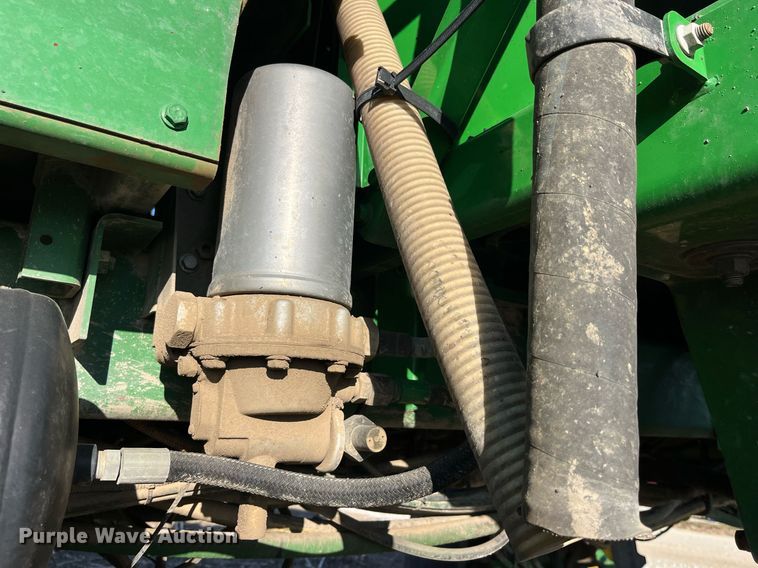 image for item LD9986 2010 John Deere 4730 sprayer