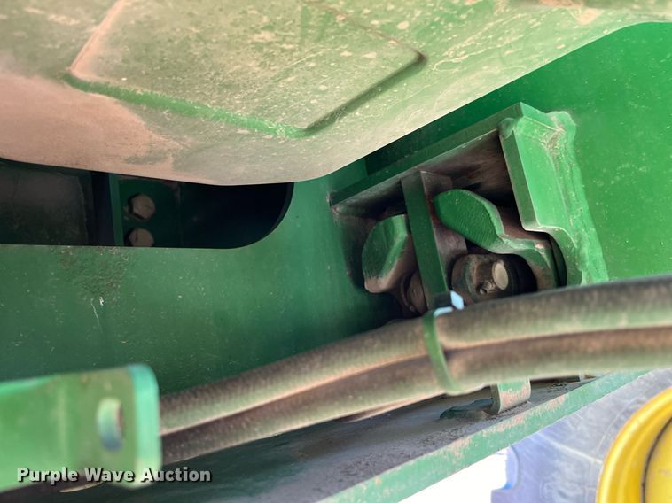 image for item LD9986 2010 John Deere 4730 sprayer