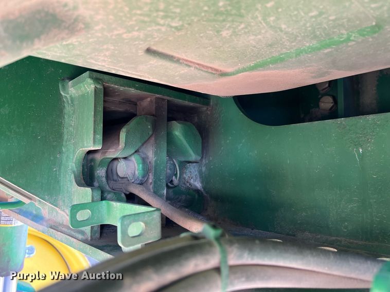 image for item LD9986 2010 John Deere 4730 sprayer