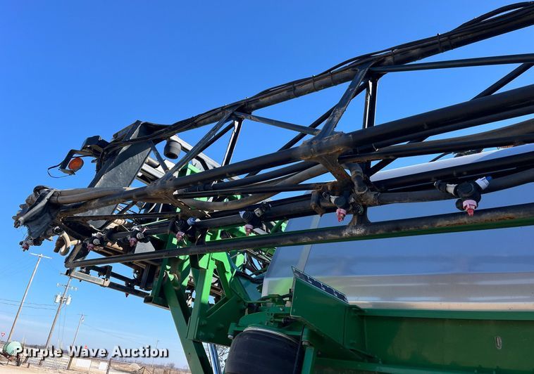 image for item LD9986 2010 John Deere 4730 sprayer