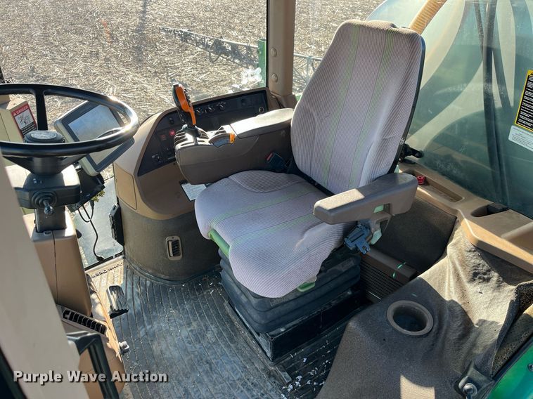 image for item LD9986 2010 John Deere 4730 sprayer