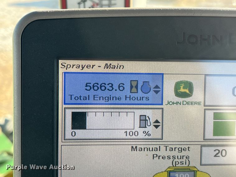 image for item LD9986 2010 John Deere 4730 sprayer