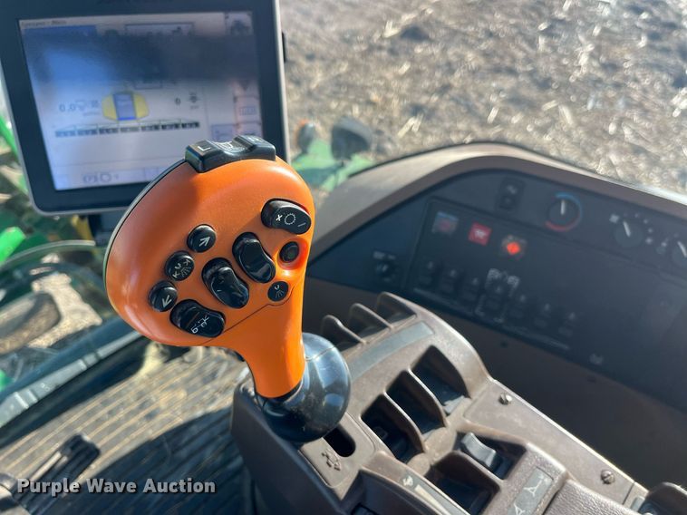 image for item LD9986 2010 John Deere 4730 sprayer