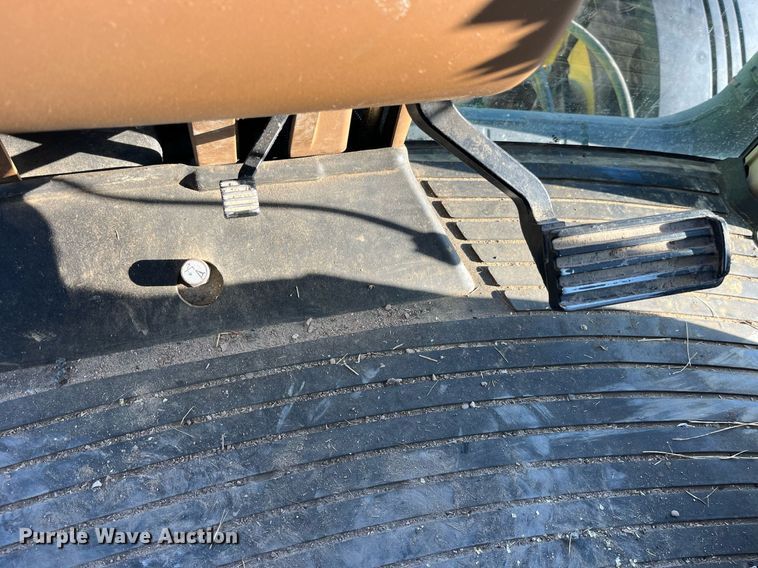 image for item LD9986 2010 John Deere 4730 sprayer