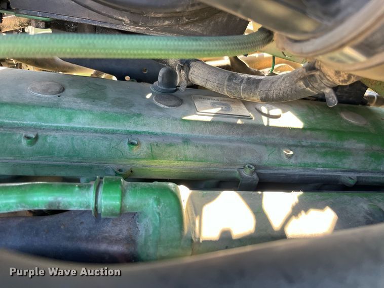 image for item LD9986 2010 John Deere 4730 sprayer