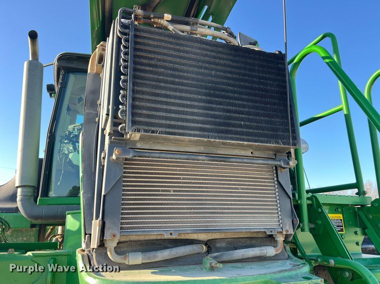 image for item LD9986 2010 John Deere 4730 sprayer