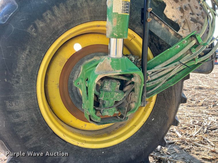 image for item LD9986 2010 John Deere 4730 sprayer