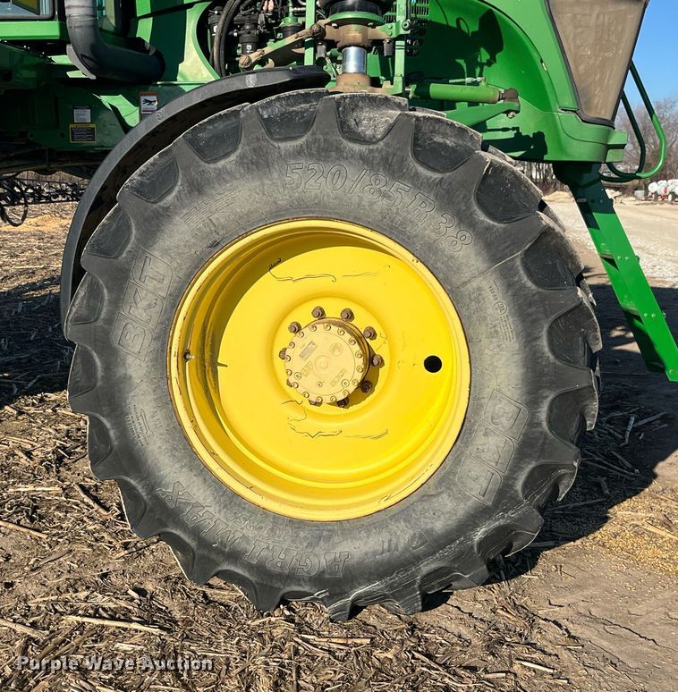 image for item LD9986 2010 John Deere 4730 sprayer