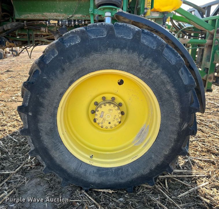 image for item LD9986 2010 John Deere 4730 sprayer