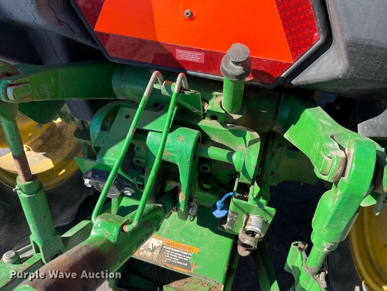 image for item LE9028 2009 John Deere  5055E MFWD tractor