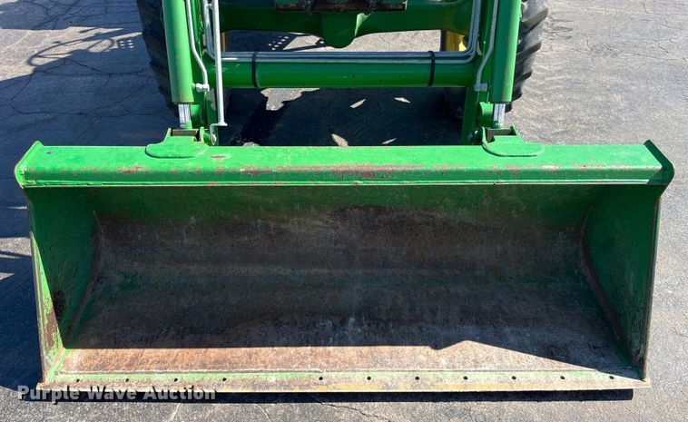 image for item LE9028 2009 John Deere  5055E MFWD tractor