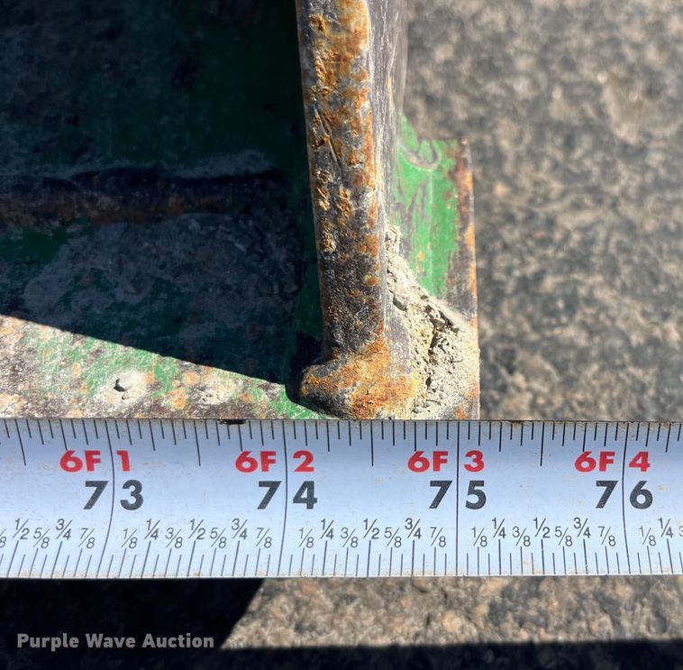 image for item LE9028 2009 John Deere  5055E MFWD tractor