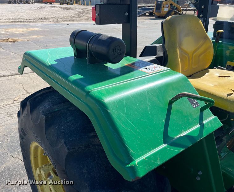 image for item LE9028 2009 John Deere  5055E MFWD tractor